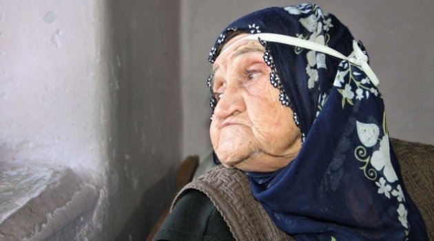 1 yıldır hayat arkadaşını bekliyor