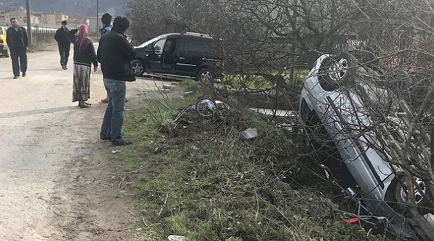 17 yaşındaki sürücü yayalara çarptı: 1 ölü, 3 yaralı