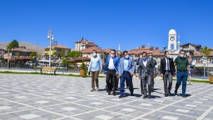 "Asfaltsız yerleşim yeri kalmayacak"