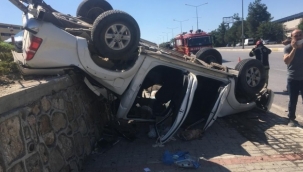 Cip takla atarak karşı şeritteki otomobilin üzerinden geçti 