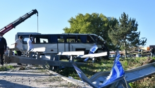 Eskişehir'de feci kaza: 2 ölü 12 yaralı 