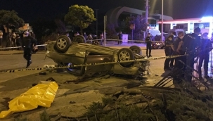 Kamyonete çarpan otomobil takla attı: 1 ölü 3 yaralı