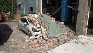 Sultangazi'de fabrikada patlama: 2 hafif yaralı 