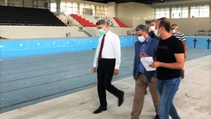 Vali Baru Gençlik ve Spor İl Müdürlüğünde incelemelerde bulundu