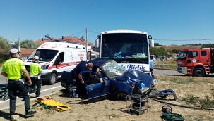 Yaşlı çifti hayattan koparan feci kaza 