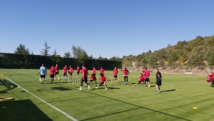 Yeşilyurt Belediyespor kadrosunu sil baştan yeniledi 