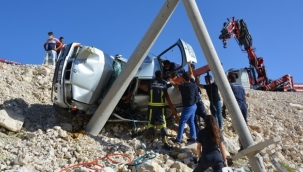 Antalya'da feci kaza: 1 ölü 2 yaralı 