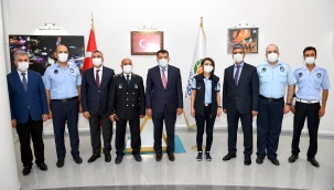 Başkan Gürkan'da zabıtalara övgü 