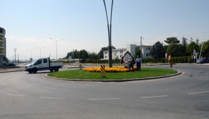 Büyükşehir'den dönel kavşaklara önem 