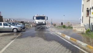 Cadde ve Sokaklar dezenfekte ediliyor 