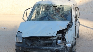 Defalarca takla atan araçtan sağ çıktılar 