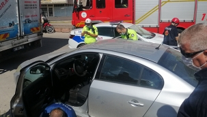 Direksiyon başında kalp krizi geçiren sürücü yaralandı 