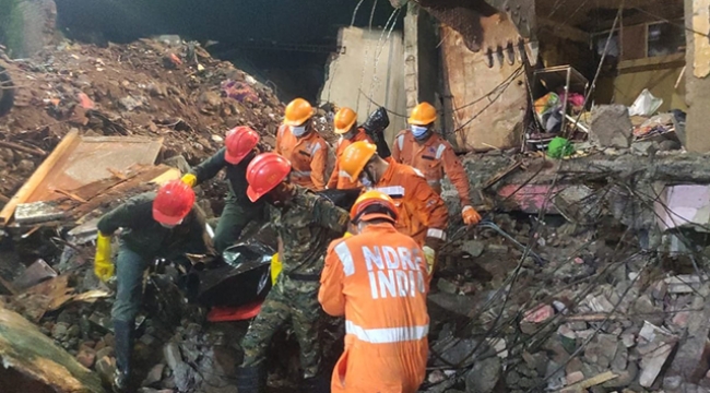Hindistan'da çöken binada ölü sayısı 41'e yükseldi 