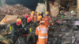 Hindistan'da çöken binada ölü sayısı 41'e yükseldi 