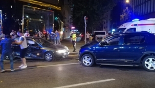 Otomobillerin karıştığı kazada 4 kişi yaralandı 
