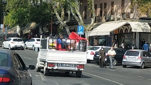 Kamyonet kasasında tehlikeli yolculuk 