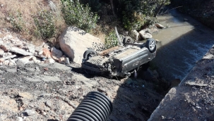 Otomobil köprüden uçtu: 1 yaralı