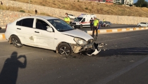 Otomobille çarpışıp karşı şeride geçti: 3 yaralı 