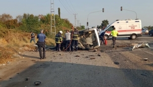 Otomobiller kafa kafaya çarpıştı: 1 ölü 1 yaralı