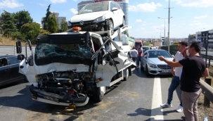 Pendik D-100'de zincirleme kaza 