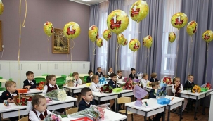 Rusya'da öğrenciler ders başı yaptı