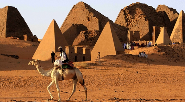 Sudan'daki sel felaketi piramitleri tehdit ediyor 