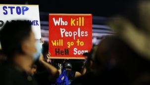 Tayland'da hükümet ve monarşi karşıtı protesto 