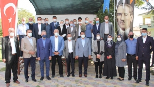 AK Parti heyetinden 3 ilçede toplantı 