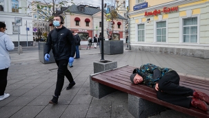 Avrupa'da Covid-19'a bağlı ölümler 250 bine yaklaştı 