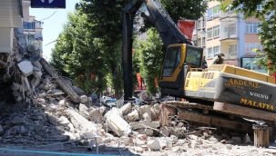 Bin 928 hasarlı evin yıkımı gerçekleşti