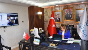  İlk ders Rektör Karabulut'tan 