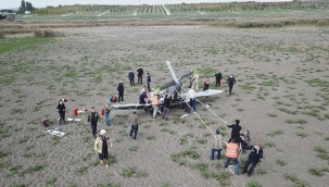 İstanbul'da eğitim uçağı düştü 