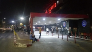 İzmir'de 3 işçi asite maruz kalarak yaralandı 