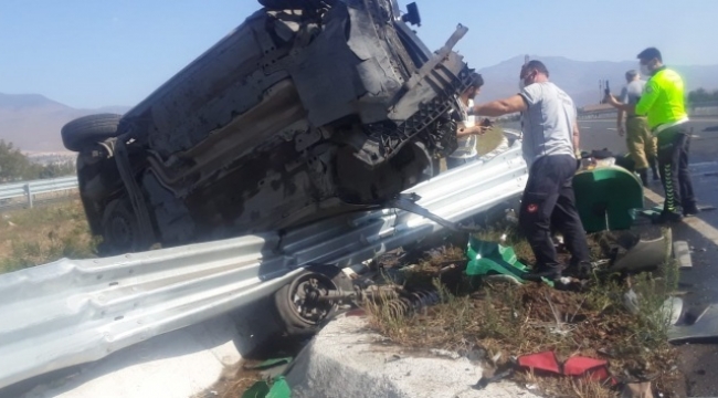 İzmir'de feci kaza: 1 ölü 4 yaralı 
