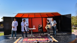 Kent Konseyinden Tiyatro gösterisi 