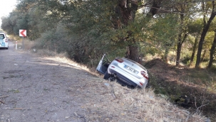 Otomobil şarampole yuvarlandı: 1 yaralı 