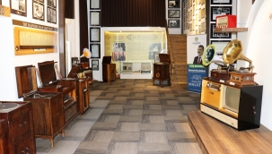 Ziyaretçilerini nostaljik bir yolculuğa götürüyor