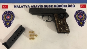 Ruhsatsız silah taşıyan 5 kişi gözaltında