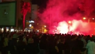 Rum tarafı karıştı polis aracını ateşe verdi