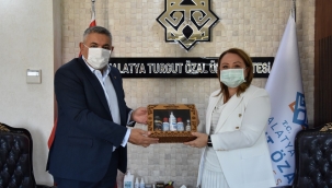 Sadıkoğlu'ndan Rektör Karabulut'a ziyaret 