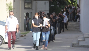 Swinger partilerine katılan su tesisatçısı çiftleri dolandırmış