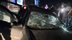 Tır ile otomobil kafa kafaya çarpıştı: 1 ölü 1 yaralı 