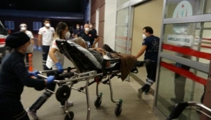 Tüfekle kendini vurdu 