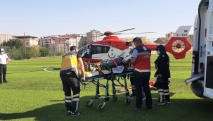 Yaşlı kadının imdadına ambulans helikopter yetişti 