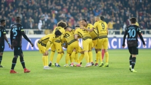 İki futbolcu korona virüse yakalandı 