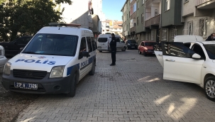 21 yaşın şahıs bıçaklanarak öldürüldü