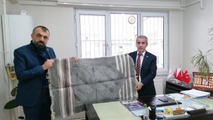 Akın'dan Kızılay'a ziyaret