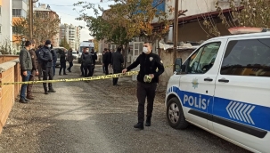 Annesini bıçaklayarak öldürdü 