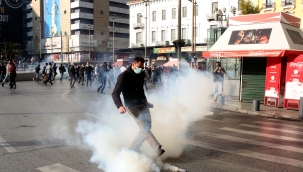 Atina sokakları karıştı 