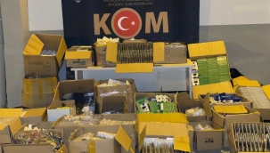 Binlerce kaçak telefon aksesuarı ele geçirildi